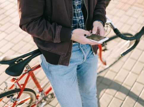 Online Outrage Cycles: Why Digital Anger Fades Quickly — Trending News coverage by NewwayNews