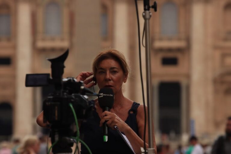 Eyewitness Reports in Journalism: How Theyre Verified — Breaking News coverage by CitizenPost
