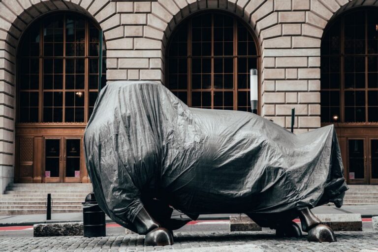 Wall Street ends lower after Fed Chair Warsh reaffirms inflation fight — Economy coverage by New Way News. Photo: E M via ...
