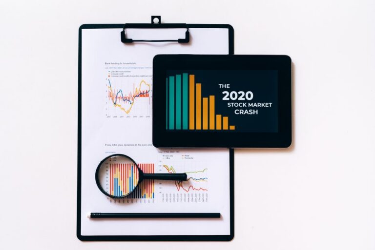 Will the Stock Market Crash in 2027? Heres What We Know. — Economy coverage by New Way News. Photo: Leeloo The First via P...