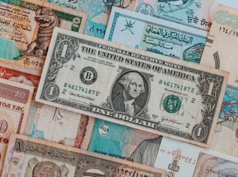 Global bonds extend selloff, oil prices surge on renewed US-Iran strikes — Economy coverage by New Way News. Photo: Pratik...