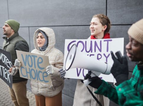 Why Voting Rights Matters for US Citizens Today — Politics coverage by New Way News. Photo: Edmond Dantès via Pexels
