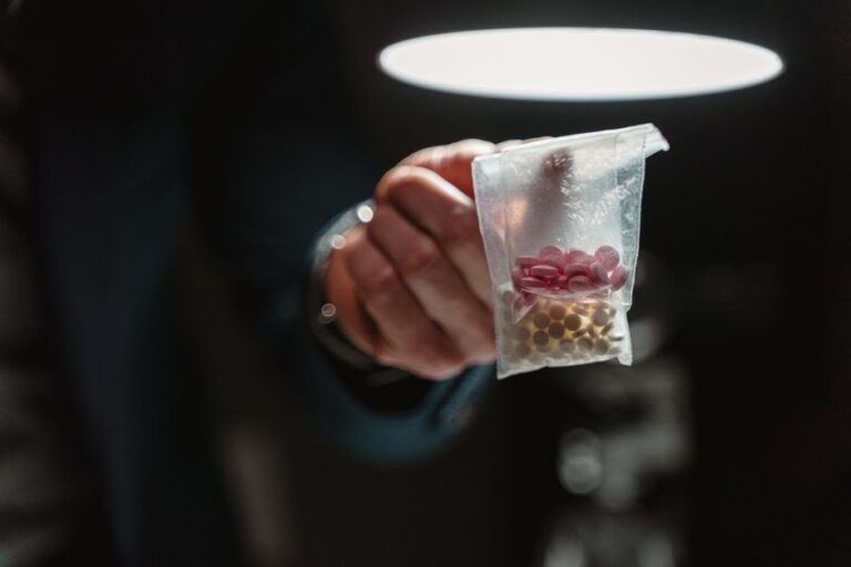 Banned party drug resurfaces amid pop culture fascination — Entertainment coverage by New Way News. Photo: MART PRODUCTIO...