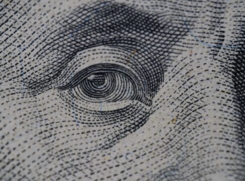 Week Ahead for FX, Bonds: All Eyes on Fed Rate Decision — Economy coverage by New Way News. Photo: Đào Thân via Pexels
