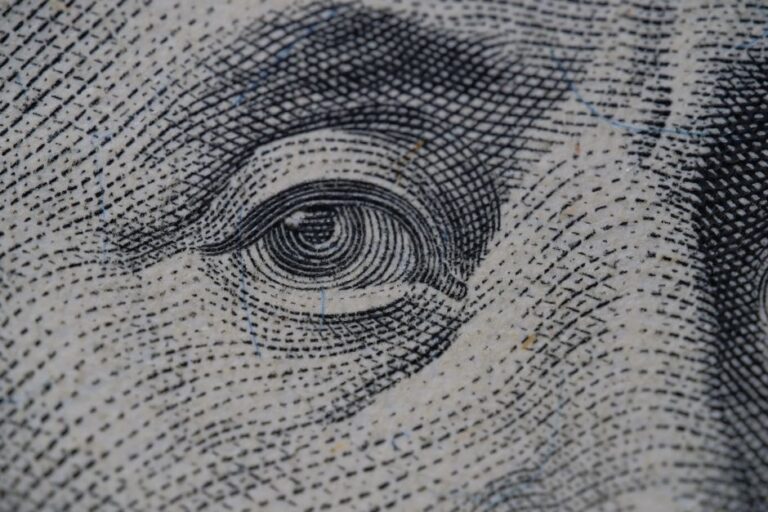 Week Ahead for FX, Bonds: All Eyes on Fed Rate Decision — Economy coverage by New Way News. Photo: Đào Thân via Pexels