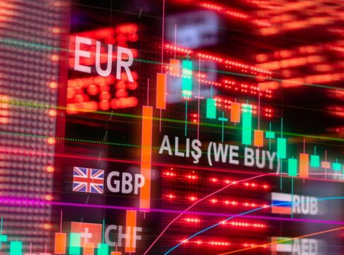The Fed Is Poised for a Rate Hike. It Rarely Stops at One. — Economy coverage by New Way News. Photo: Atlantic Ambience vi...