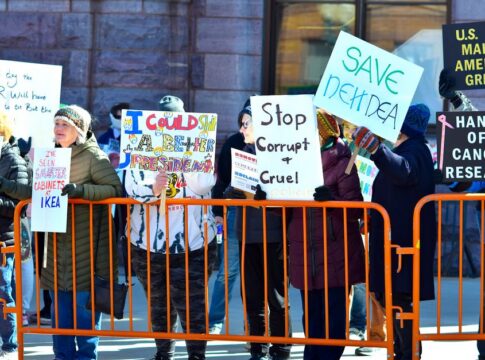 Democrats Gain Edge as Trump Drags Down G.O.P., New Poll Finds — Politics coverage by New Way News. Photo: Charles Criscuo...