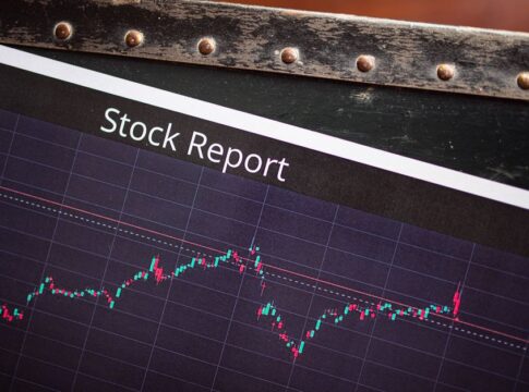 Stock boom is fueling a ‘retirement party,’ economists say — what it means for workers — Economy coverage by New Way News....