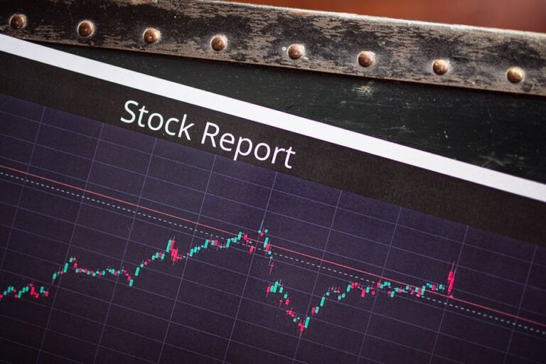 Stock boom is fueling a ‘retirement party,’ economists say — what it means for workers — Economy coverage by New Way News....