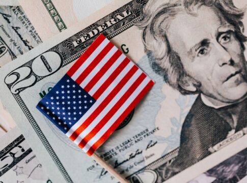 Tracker: The Federal Reserve’s Balance Sheet Assets — Economy coverage by New Way News. Photo: https://kaboompics.com/ via...